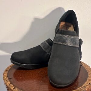 Clarks Roseville NEW Slip-On Loafers Blk Recycled Soles Store Display Size 8.5